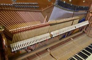 Übel & Lechleiter Klavier Restaurierung