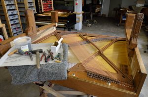 Übel & Lechleiter Klavier Restaurierung