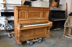 Übel & Lechleiter Klavier Restaurierung